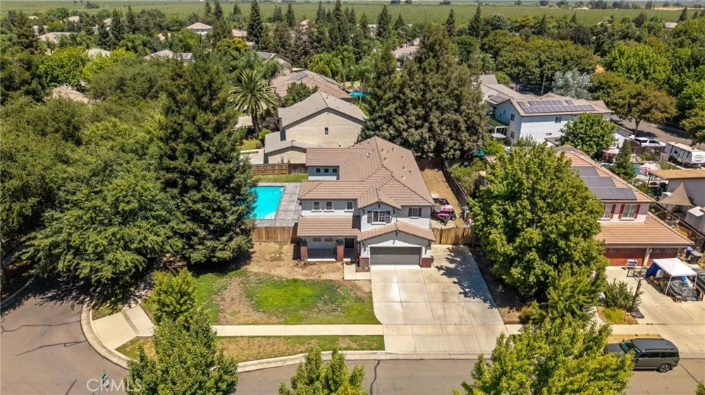 3320 W Glendale Visalia, CA 93291