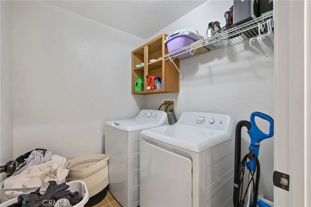 3320 W Glendale Visalia, CA 93291
