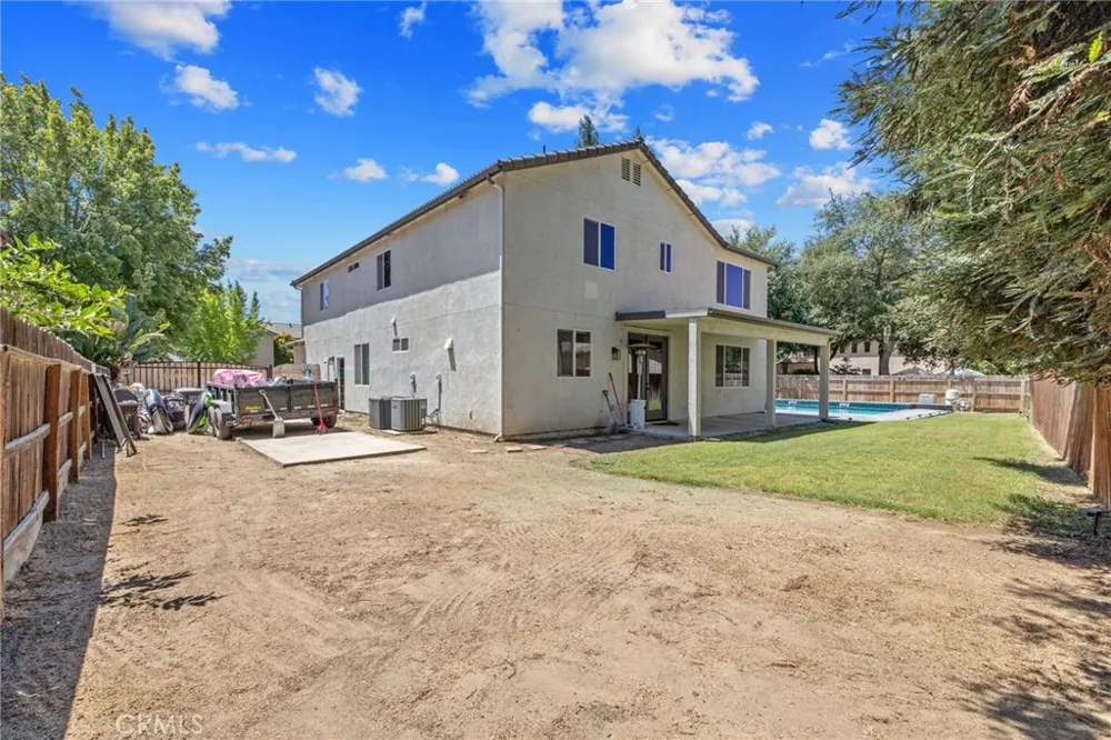 3320 W Glendale Visalia, CA 93291