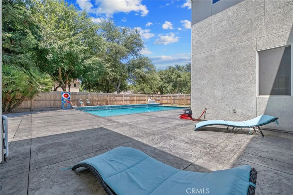 3320 W Glendale Visalia, CA 93291