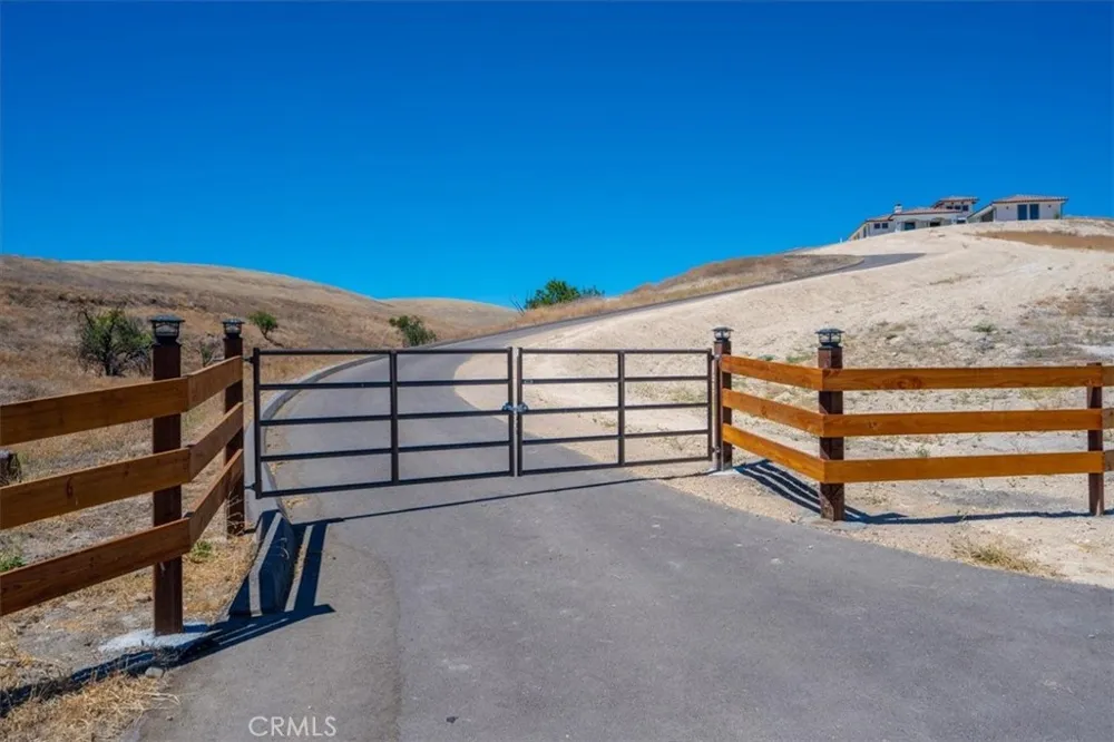 76601 Ranchita Canyon San Miguel, CA 93451