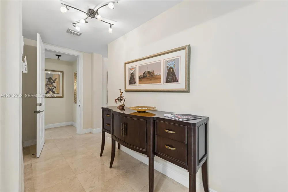 6234 Paradise Point Drive #6234 Palmetto Bay, FL 33157
