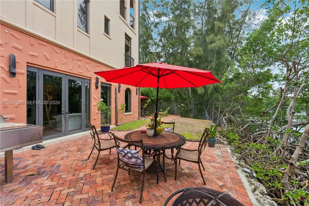 6234 Paradise Point Drive #6234 Palmetto Bay, FL 33157