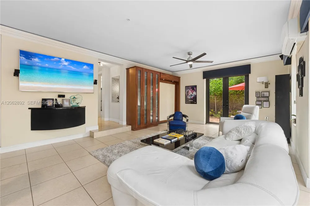 6234 Paradise Point Drive #6234 Palmetto Bay, FL 33157