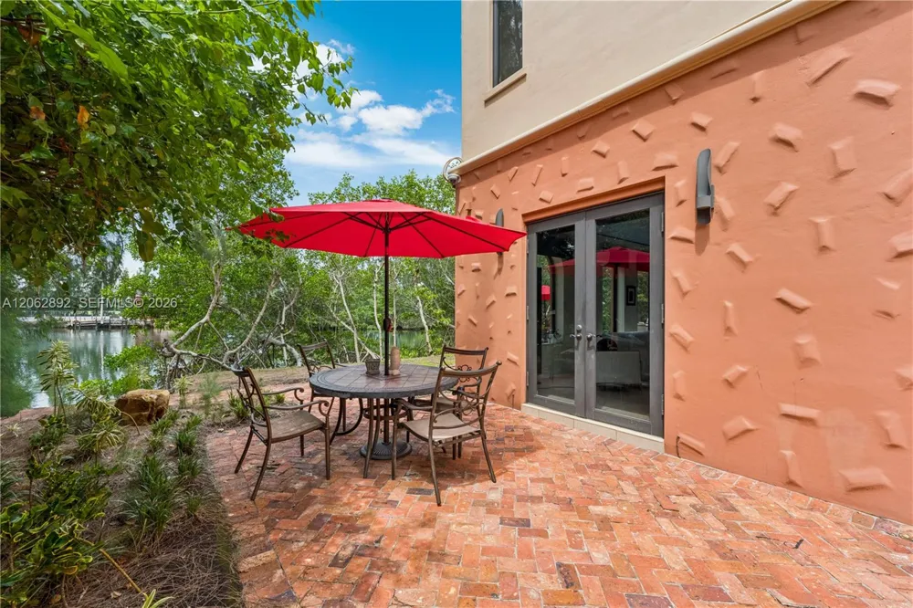 6234 Paradise Point Drive #6234 Palmetto Bay, FL 33157