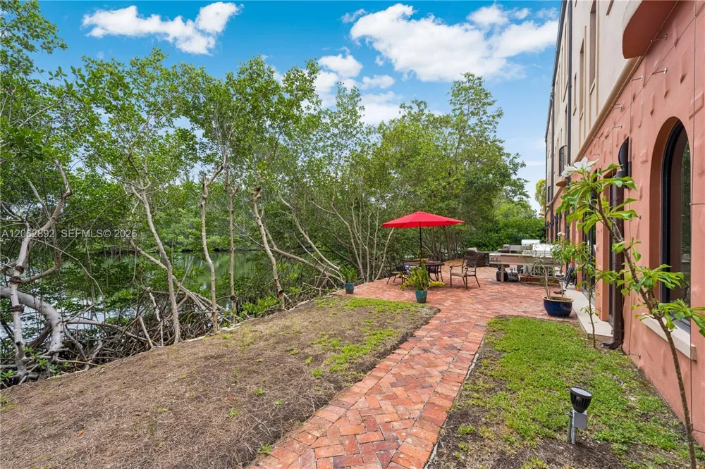6234 Paradise Point Drive #6234 Palmetto Bay, FL 33157