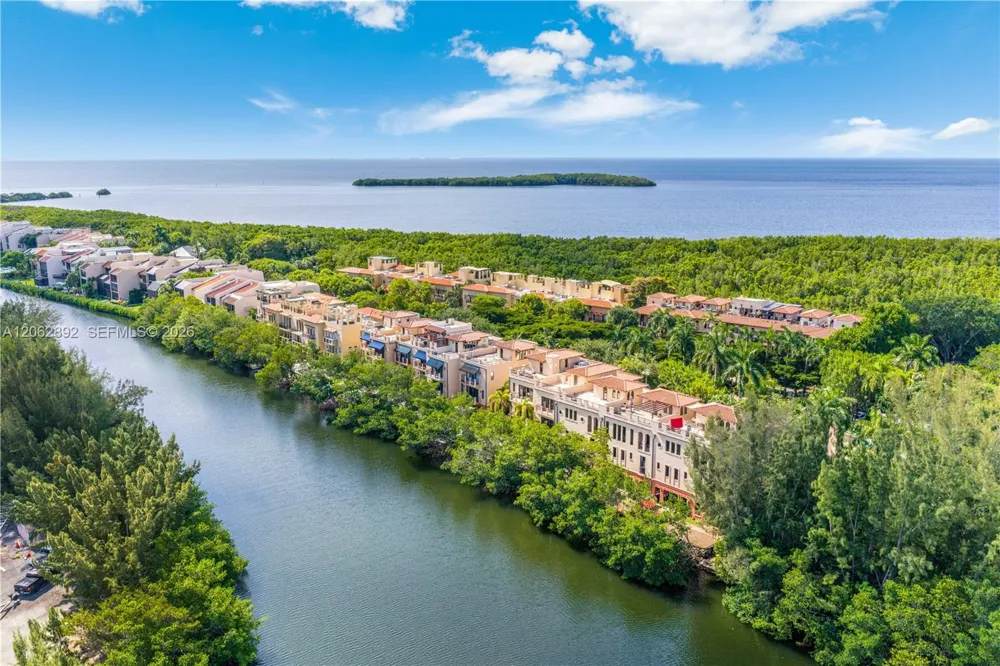 6234 Paradise Point Drive #6234 Palmetto Bay, FL 33157