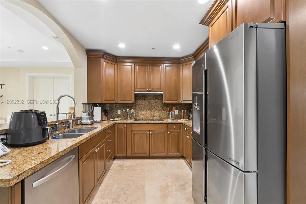 6234 Paradise Point Drive #6234 Palmetto Bay, FL 33157