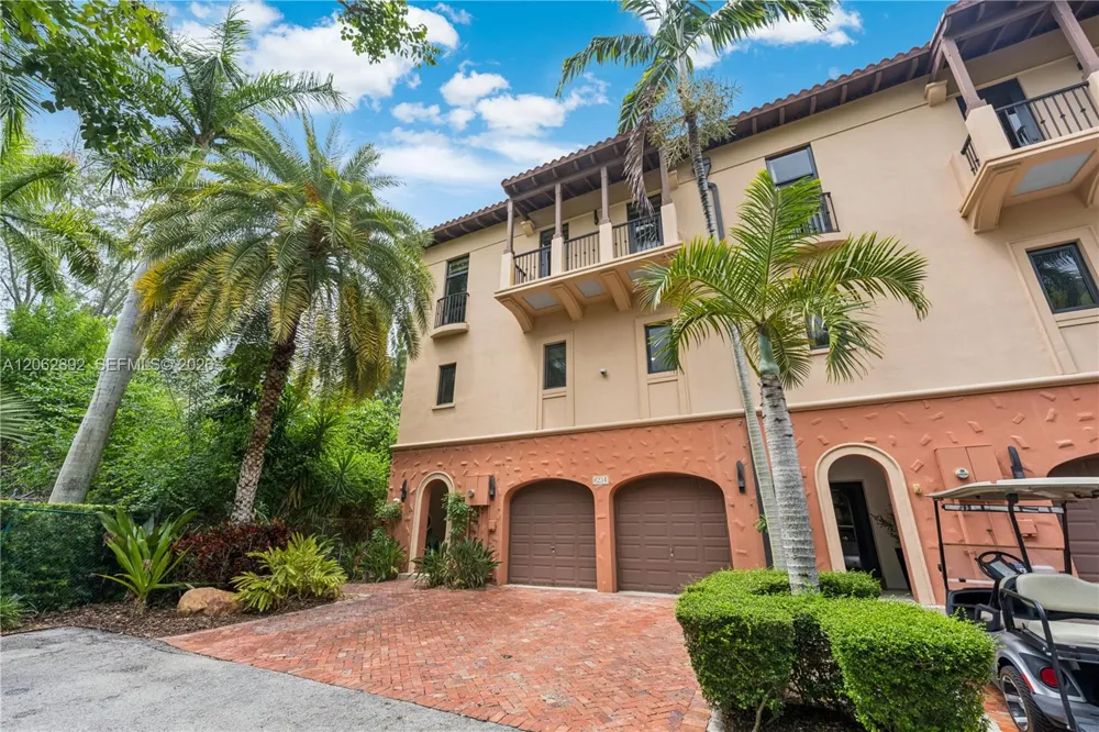 6234 Paradise Point Drive #6234 Palmetto Bay, FL 33157
