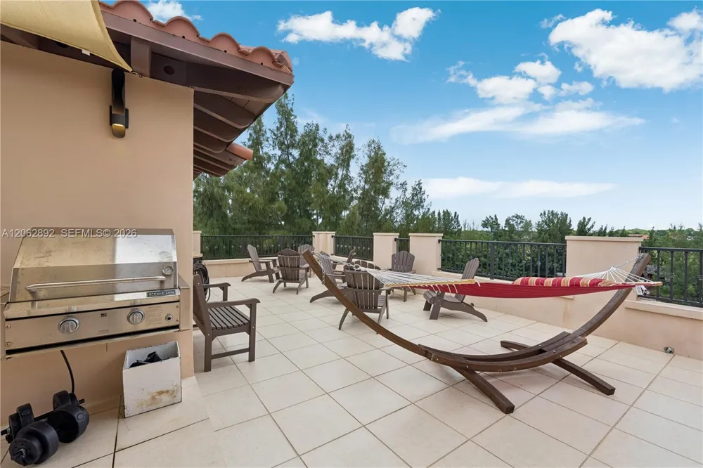 6234 Paradise Point Drive #6234 Palmetto Bay, FL 33157