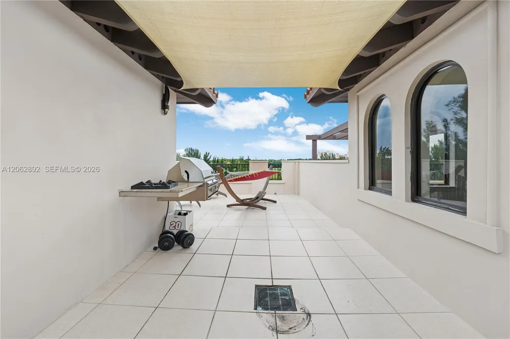 6234 Paradise Point Drive #6234 Palmetto Bay, FL 33157