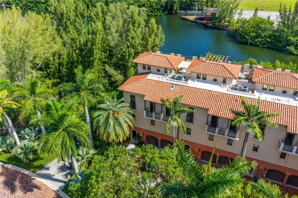 6234 Paradise Point Drive #6234 Palmetto Bay, FL 33157