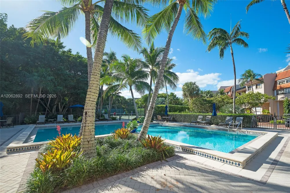 6234 Paradise Point Drive #6234 Palmetto Bay, FL 33157