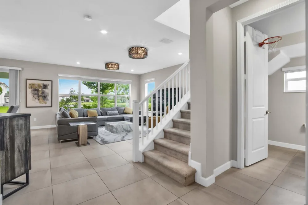 1304 Whitcombe Drive Royal Palm Beach, FL 33411