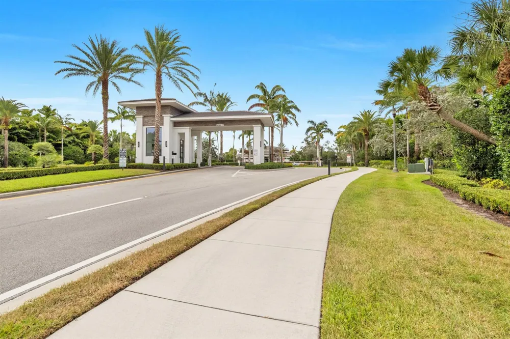 1304 Whitcombe Drive Royal Palm Beach, FL 33411