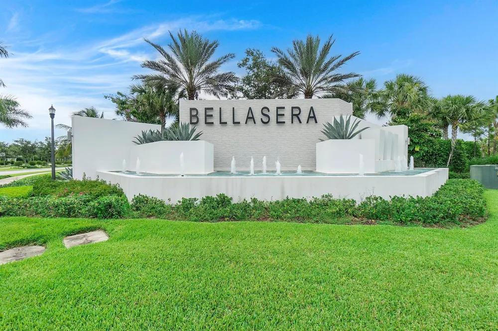 1304 Whitcombe Drive Royal Palm Beach, FL 33411