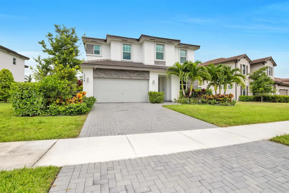 1304 Whitcombe Drive Royal Palm Beach, FL 33411