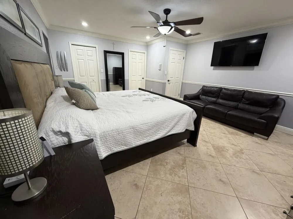 16820 NW 80th Court Hialeah, FL 33016