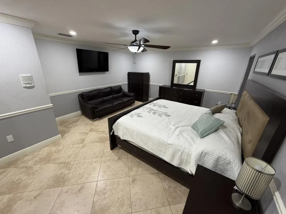 16820 NW 80th Court Hialeah, FL 33016