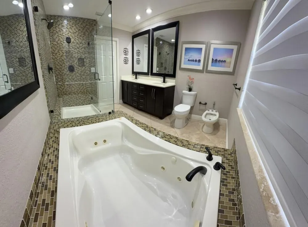 16820 NW 80th Court Hialeah, FL 33016