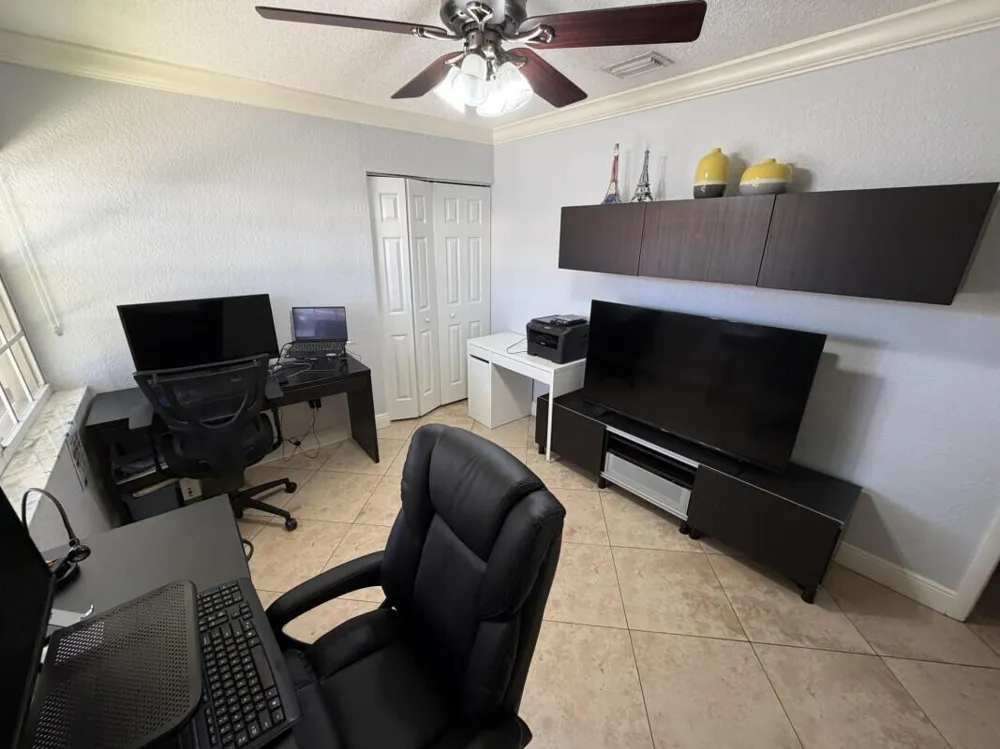 16820 NW 80th Court Hialeah, FL 33016