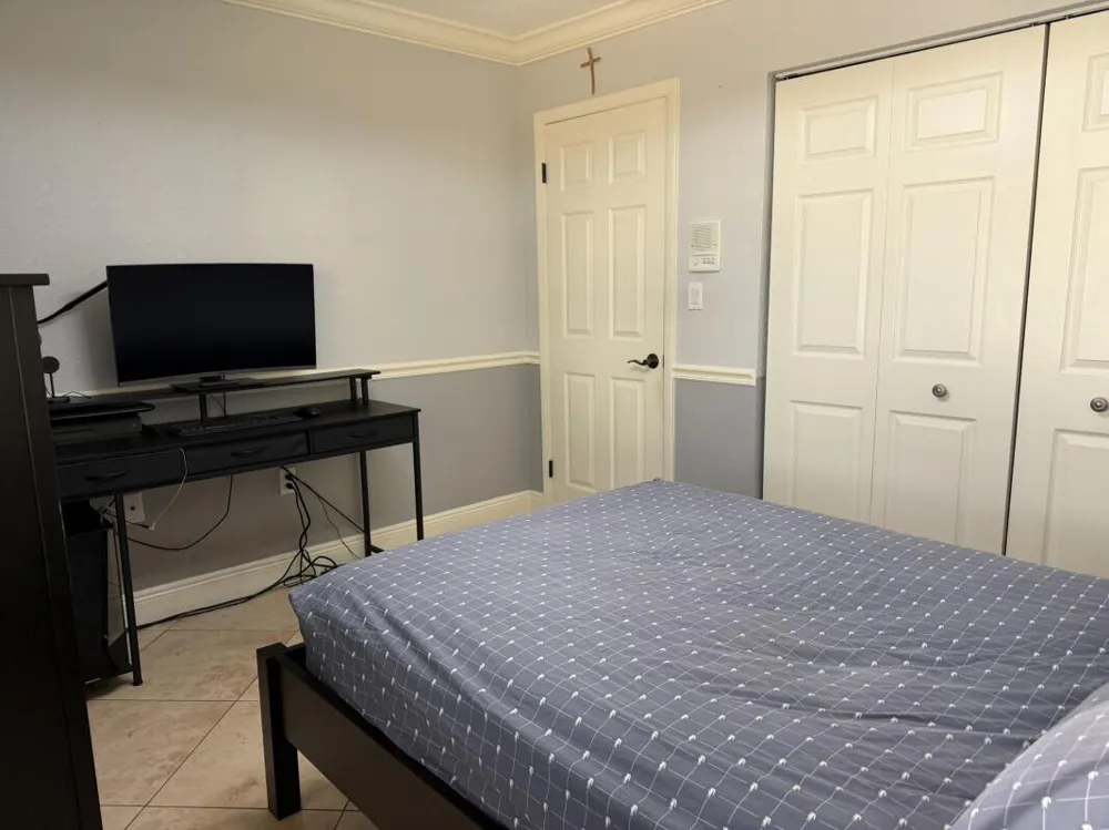 16820 NW 80th Court Hialeah, FL 33016