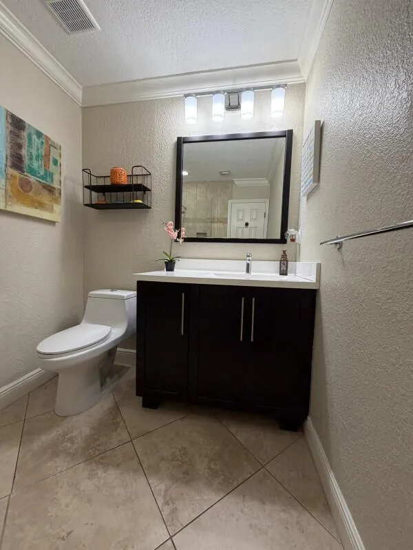 16820 NW 80th Court Hialeah, FL 33016