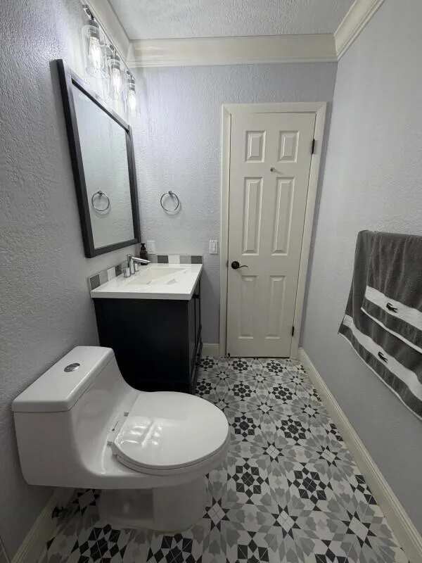 16820 NW 80th Court Hialeah, FL 33016