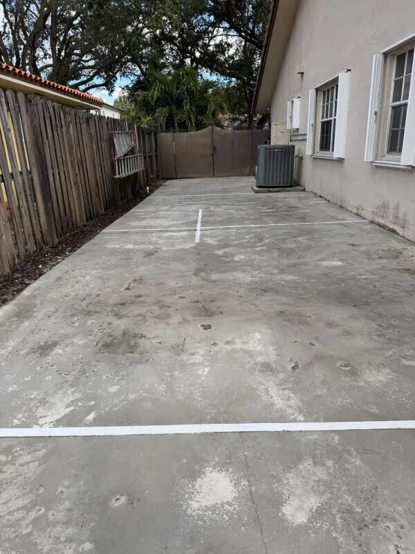 16820 NW 80th Court Hialeah, FL 33016