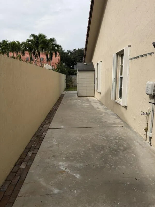 16820 NW 80th Court Hialeah, FL 33016