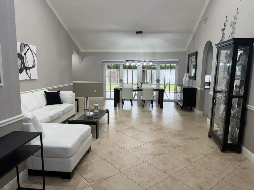 16820 NW 80th Court Hialeah, FL 33016
