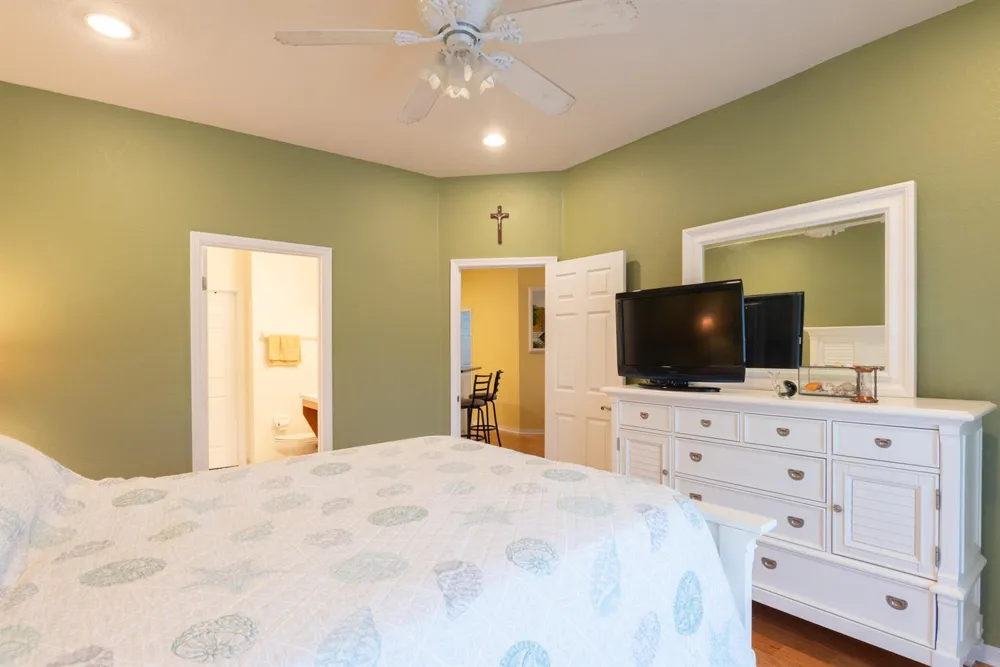 1600 SE SHEFFIELD TERRACE #201 Stuart, FL 34994