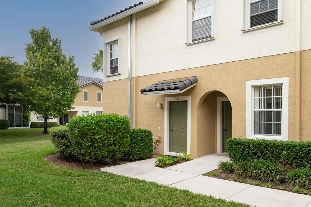 1600 SE SHEFFIELD TERRACE #201 Stuart, FL 34994