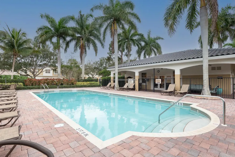 1600 SE SHEFFIELD TERRACE #201 Stuart, FL 34994