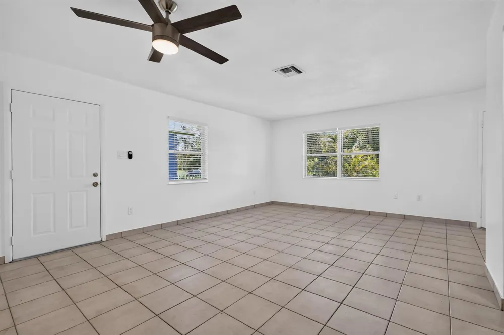 201 Palm Street #203 Lantana, FL 33462