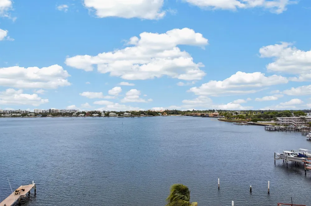 231 E Lantana Road #204 Lantana, FL 33462