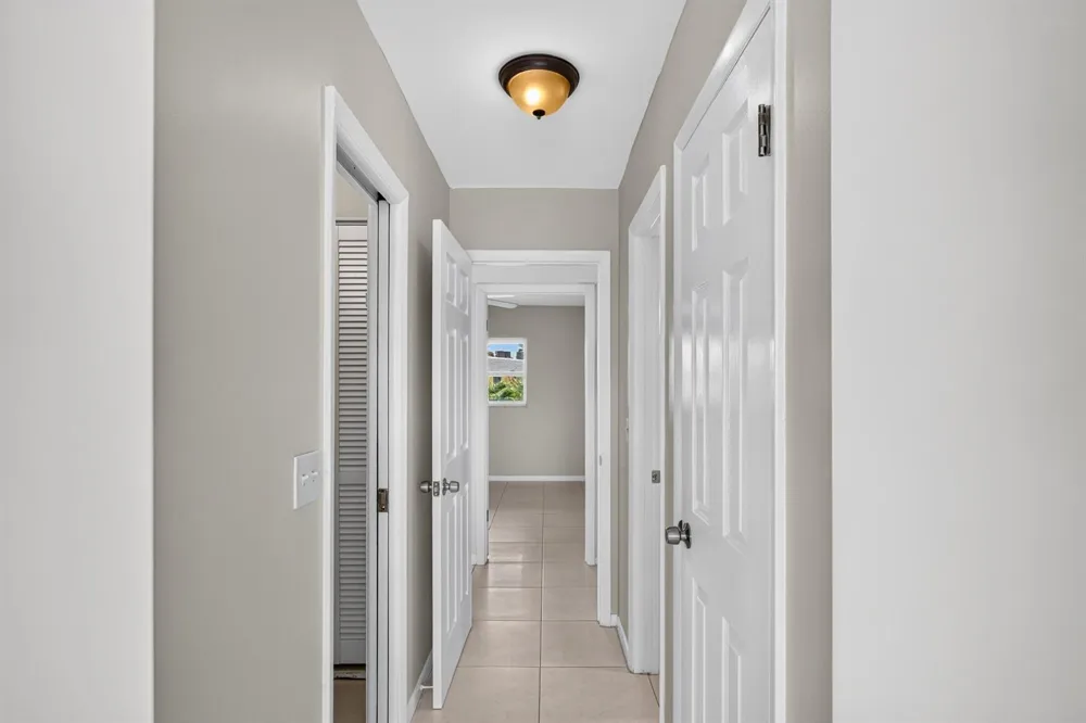 231 E Lantana Road #204 Lantana, FL 33462