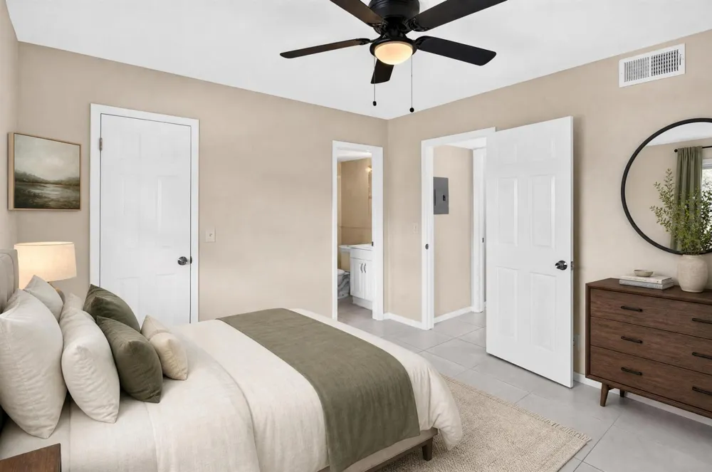 231 E Lantana Road #204 Lantana, FL 33462