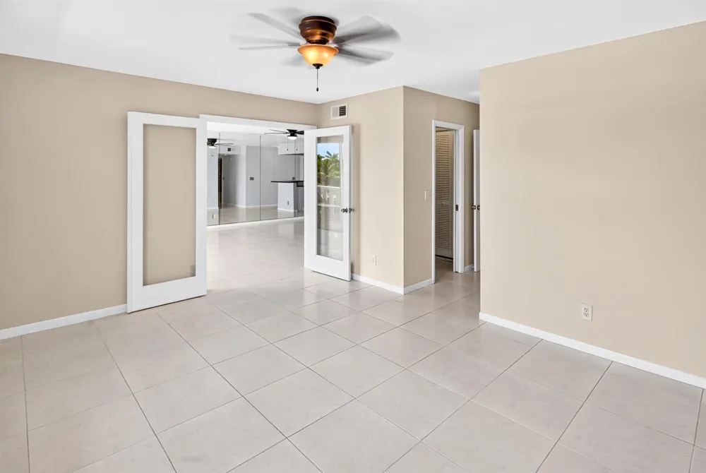 231 E Lantana Road #204 Lantana, FL 33462