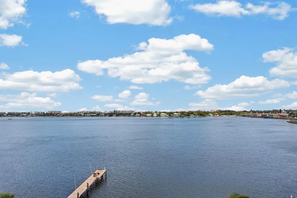 231 E Lantana Road #204 Lantana, FL 33462