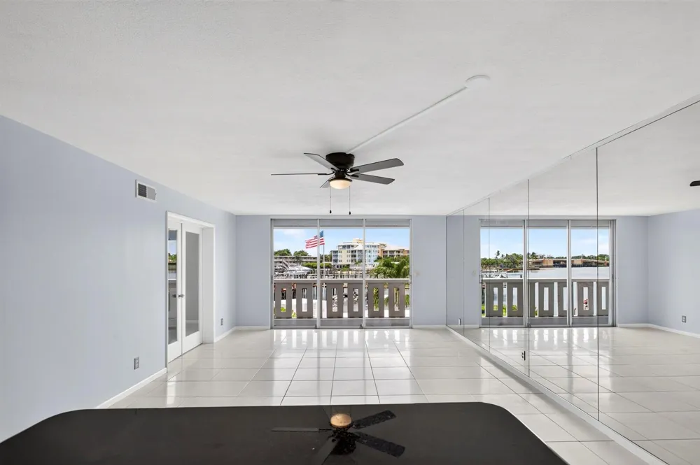 231 E Lantana Road #204 Lantana, FL 33462