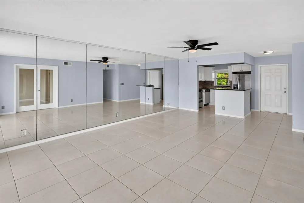 231 E Lantana Road #204 Lantana, FL 33462