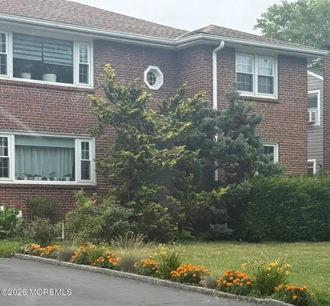 224 Colonial Avenue #2nd Floor