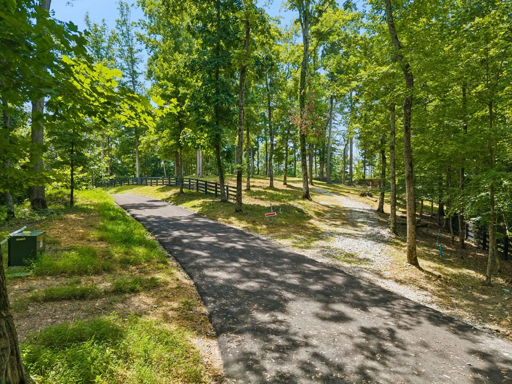 6017 Russell Ridge Ln Franklin, TN 37064
