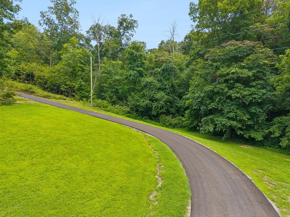 6017 Russell Ridge Ln Franklin, TN 37064