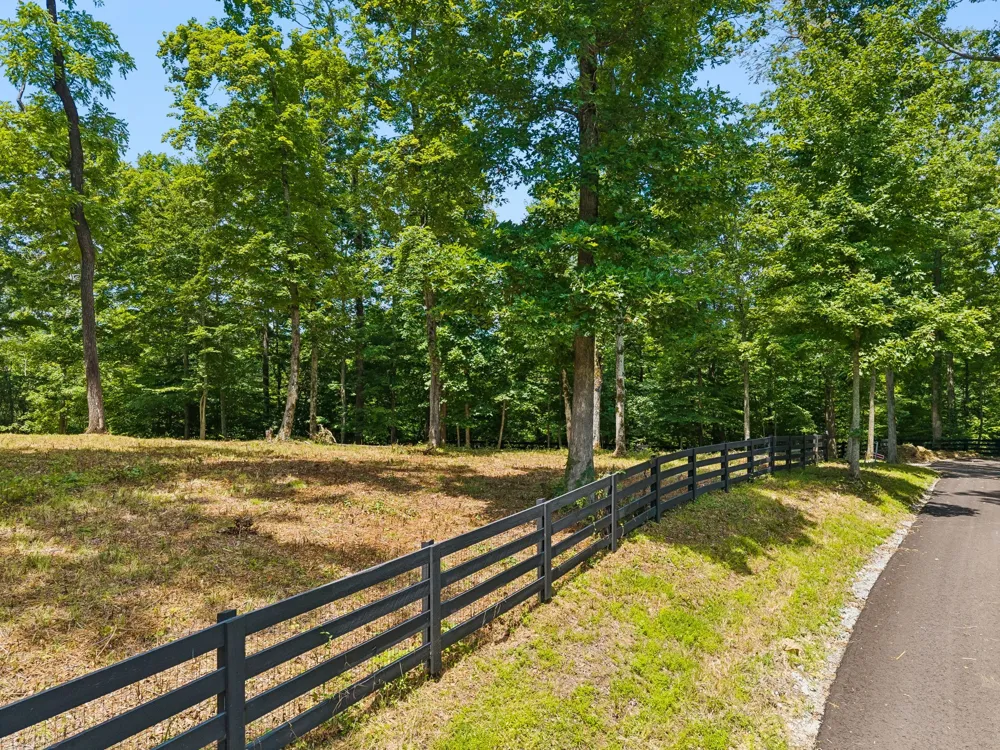 6017 Russell Ridge Ln Franklin, TN 37064