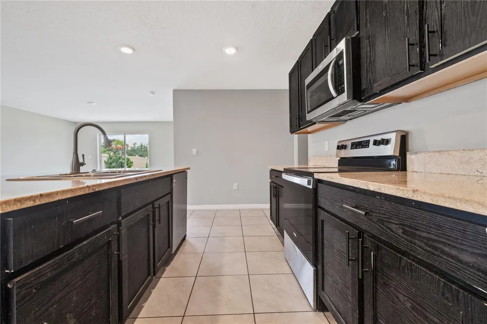 11722 WHITE WILLOW LANE Riverview, FL 33569