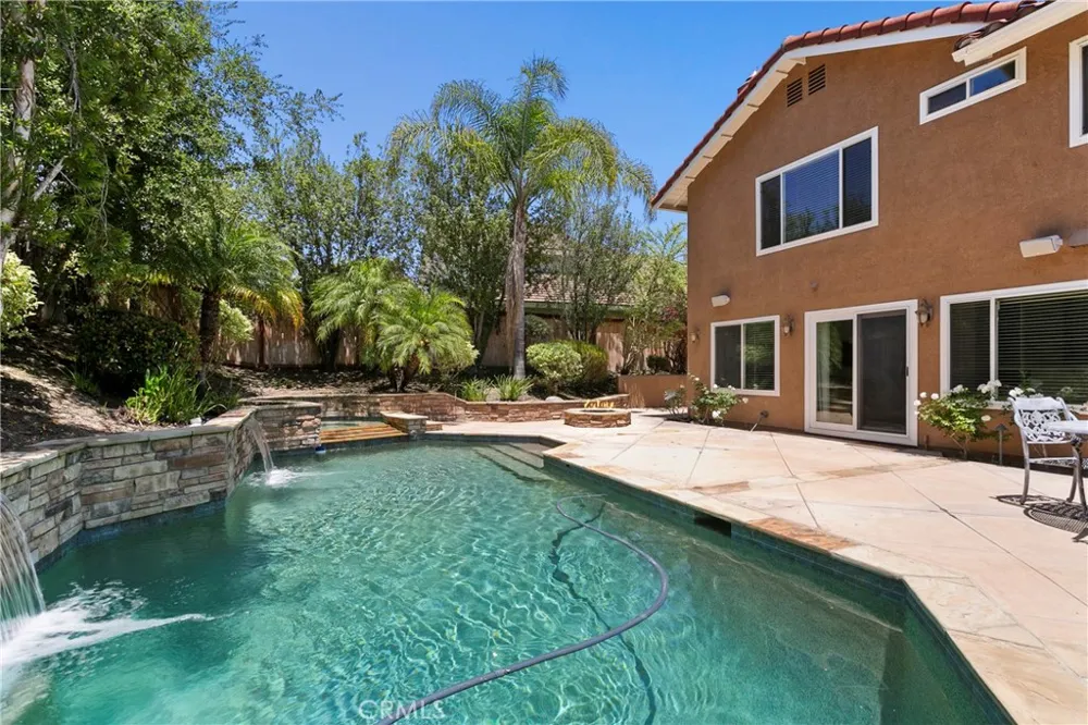28501 El Sur Laguna Niguel, CA 92677