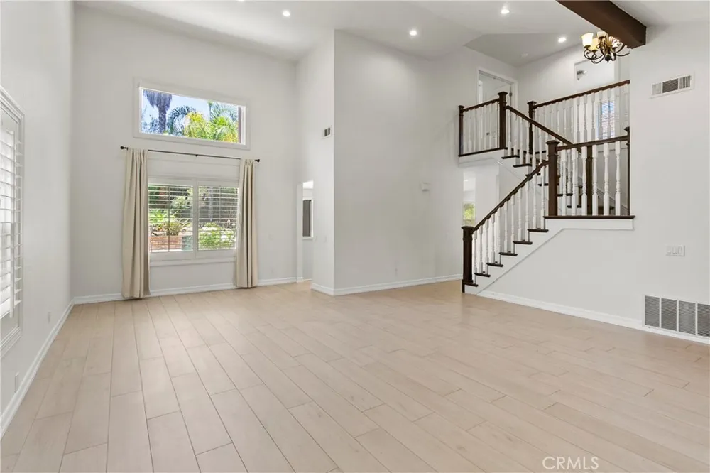 28501 El Sur Laguna Niguel, CA 92677