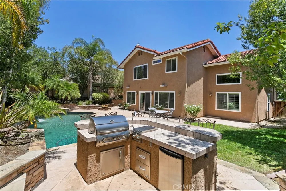 28501 El Sur Laguna Niguel, CA 92677